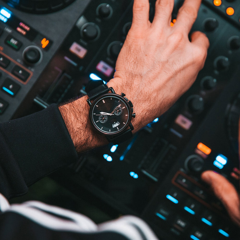 Holiday [2015, Radio Edit] im Stil von DJ Antoine; Mad Mark; Akon - Midifile Cover Art